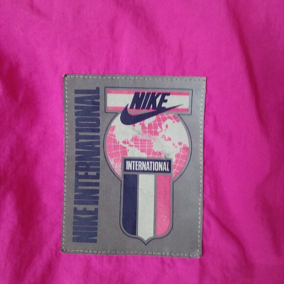 Vintage Nike International Windbreaker Jacket Neon Pink - Picture 6 of 6